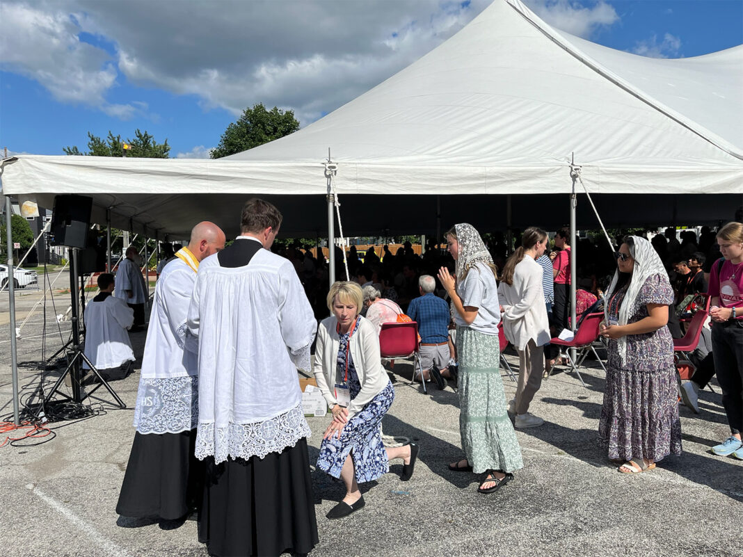 Traditional Latin Mass at National Eucharistic Congress draws enthusiastic crowd
