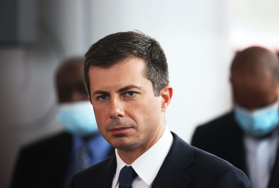 “It’s not that complicated”: Pete Buttigieg on why a gay billionaire is backing JD Vance