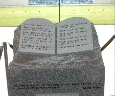 Challenge to L.A. Ten Commandments law delays enforcement until November