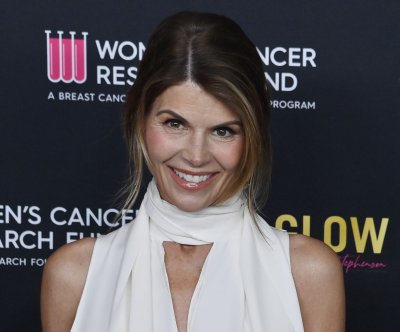 Famous birthdays for July 28: Lori Loughlin, Bill Bradley