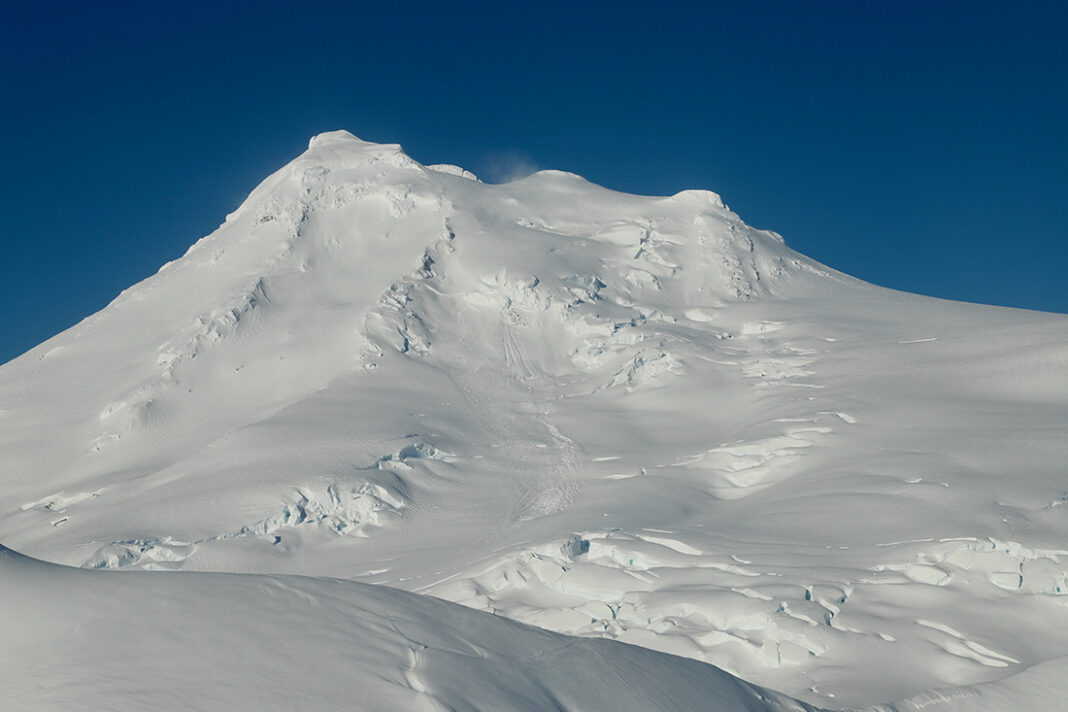 one-of-alaskas-most-famous-volcanoes-may-be-waking-up.jpg One of Alaska’s Most Famous Volcanoes May Be Waking Up