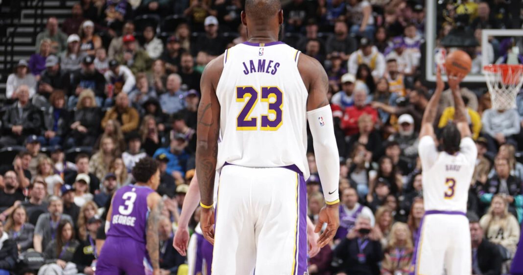 lebron-james-anthony-davis-double-doubles-impress-nba-fans-in-lakers-win-vs-jazz.jpg LeBron James, Anthony Davis Double-Doubles Impress NBA Fans in Lakers’ Win vs. Jazz