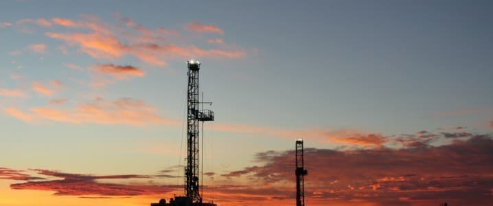 The Shale Giant Showdown: 2 Oil Stocks to Watch in 2025