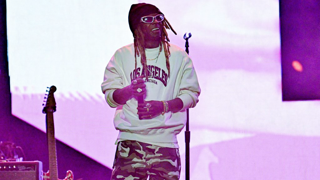 lil-wayne-guarantees-elusive-tha-carter-vi-album-will-come-out-in-2025.jpg Lil Wayne “Guarantees” Elusive ‘Tha Carter VI’ Album Will Come Out In 2025