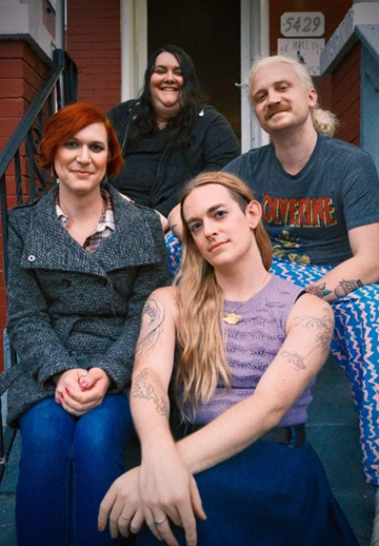 joy-burklund-opens-up-about-new-single-steady-heart-her-debut-album-songbouquet-and-guitars.jpg joy burklund Opens Up About New Single “Steady Heart,” Her Debut Album ‘Songbouquet,’ and Guitars