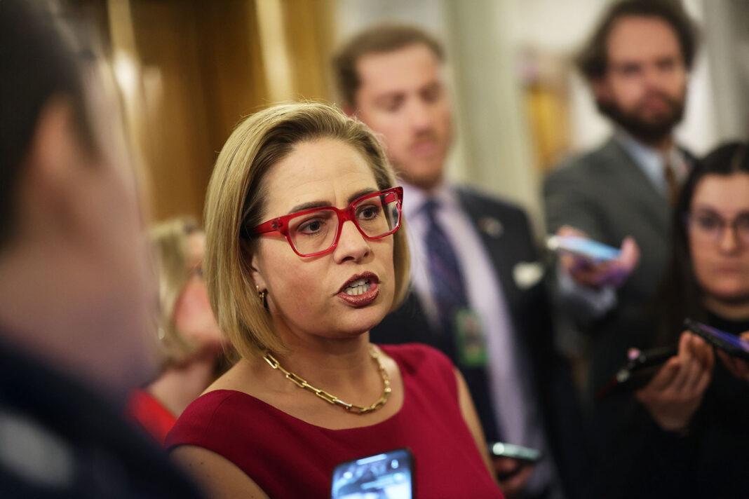 “We’ve seen nothing like it before”: Sinema, Trump campaign manager join Coinbase advisory board