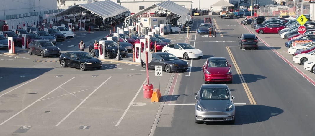 Tesla Over One Million Miles Per Year Runrate for Unsupervised Driving