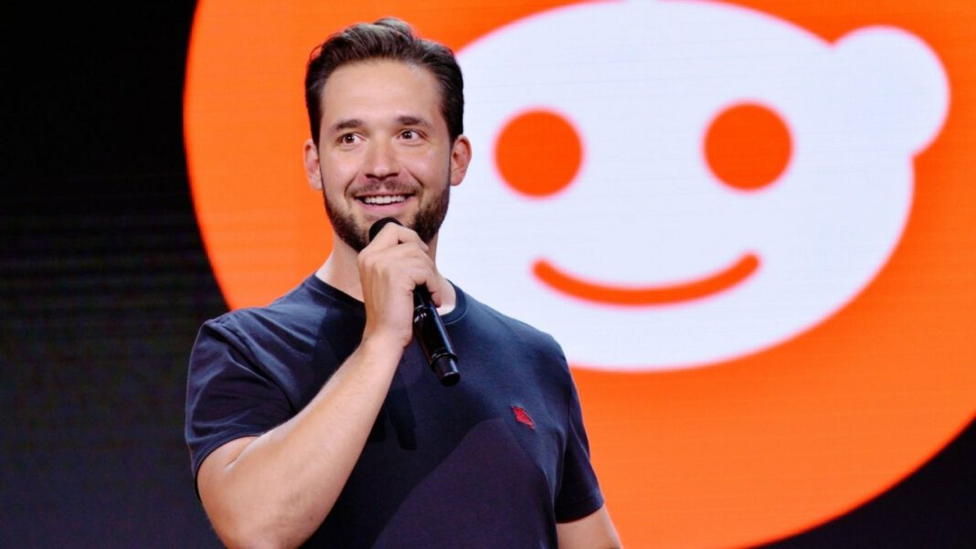 Reddit Co-Founder Joins TikTok Bid, Aims to Bring It On-Chain