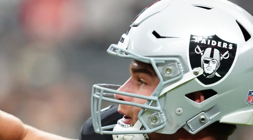 vikings-should-call-raiders-about-a-trade.jpg Vikings Should Call Raiders about a Trade